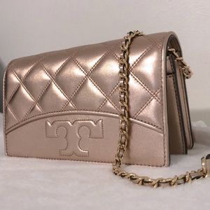NWT Tory Burch Savanna Chain Wallet / Crossbody
